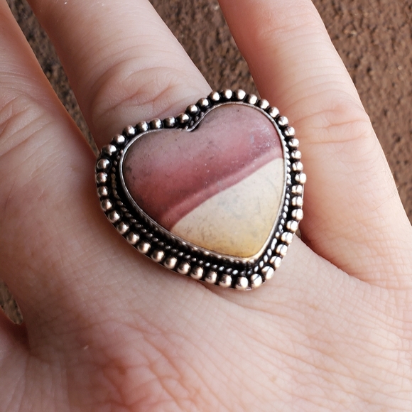 New Heart Shaped Mookaite 925 Silver Statement Ring. - Picture 7 of 10